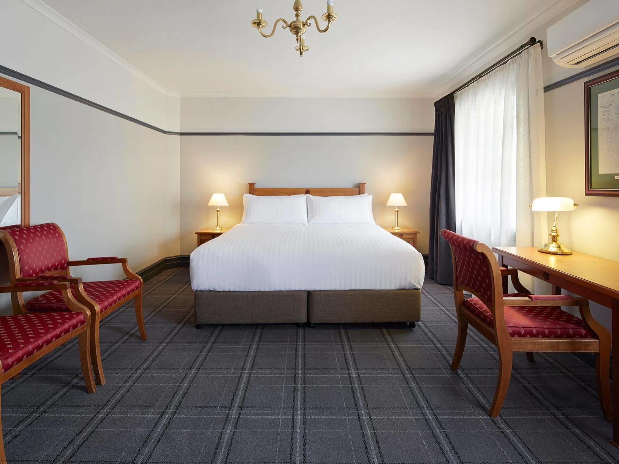 קנברה Brassey Hotel - Managed By Doma Hotels מראה חיצוני תמונה